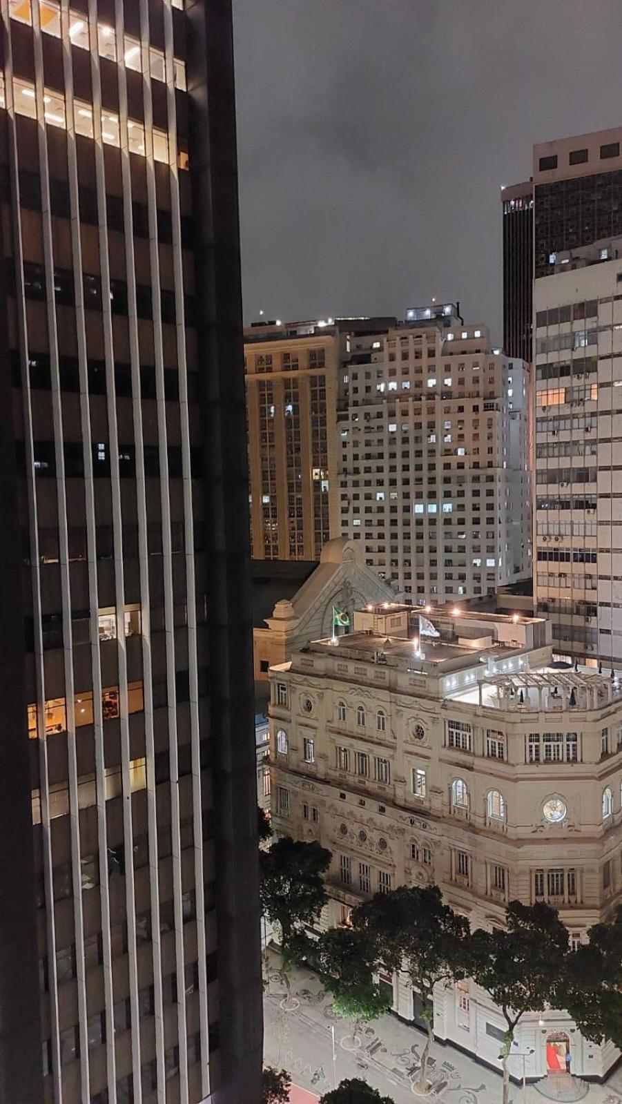 Apartamento Excelente No Centro Em Frente Ao Metro *